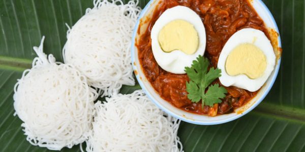 thottada-beach-house-idiyappam-and-egg-curry